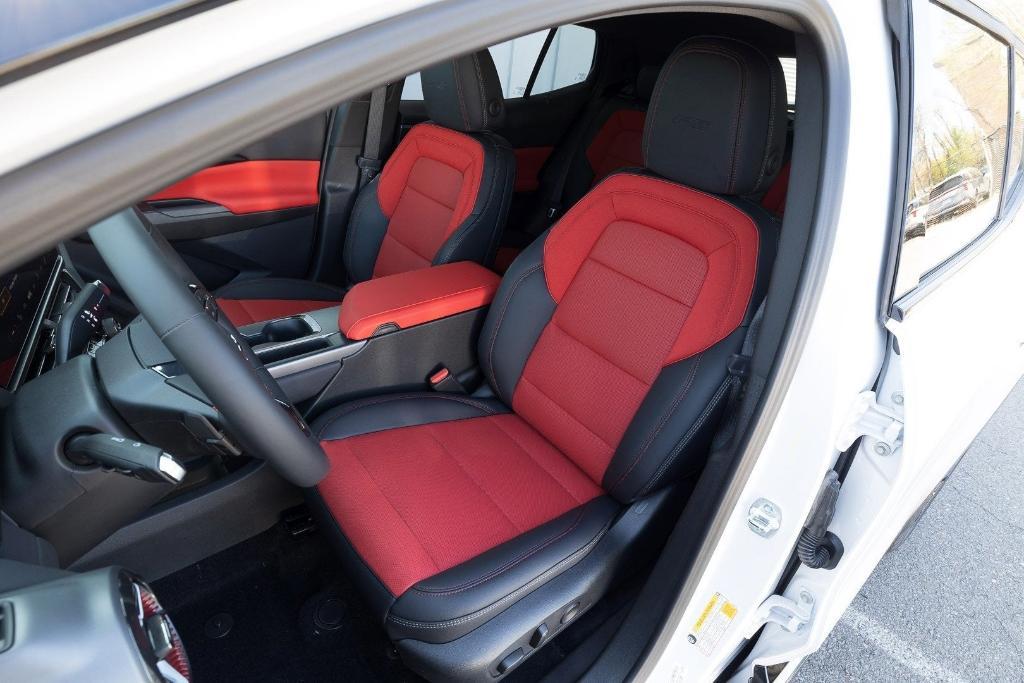 new 2025 Chevrolet Equinox EV car, priced at $38,056