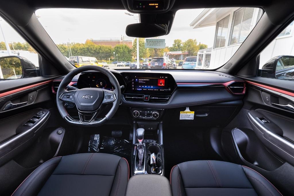 new 2025 Chevrolet TrailBlazer car, priced at $33,680