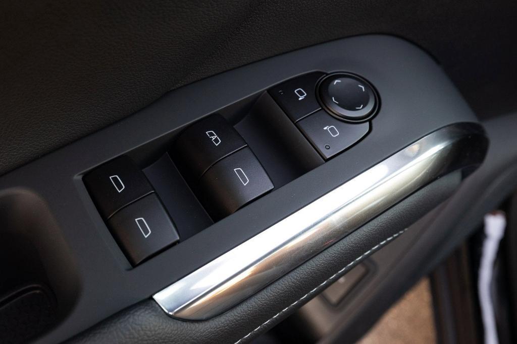 new 2026 Chevrolet Traverse car, priced at $45,471