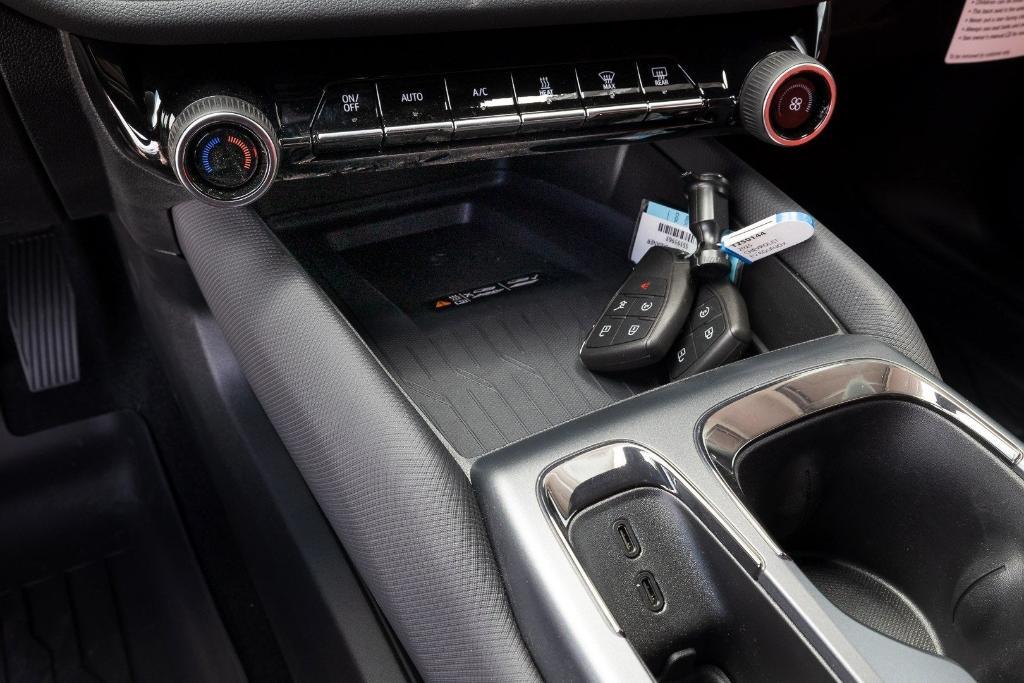 new 2025 Chevrolet Equinox EV car, priced at $37,061