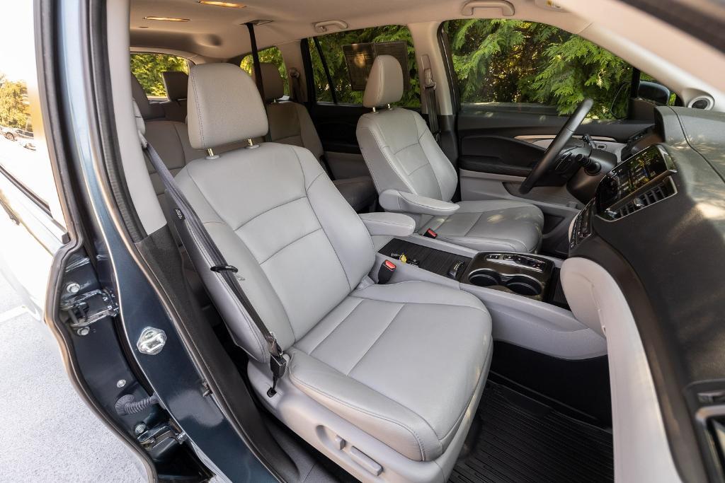 used 2022 Honda Pilot car, priced at $28,700