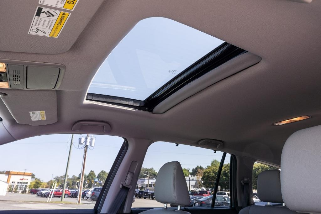 used 2022 Honda Pilot car, priced at $28,700