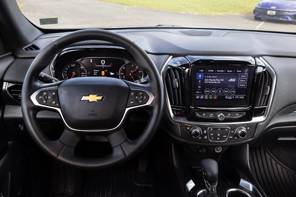 used 2023 Chevrolet Traverse car, priced at $38,800