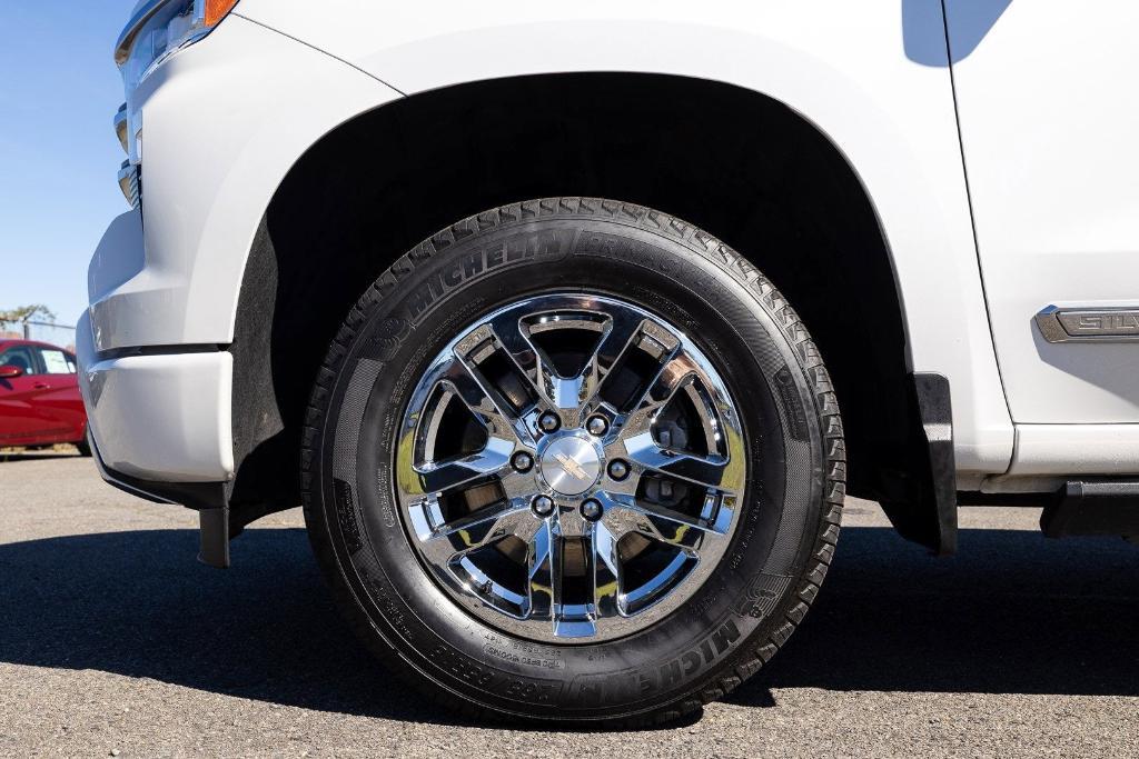 used 2025 Chevrolet Silverado 1500 car, priced at $59,800