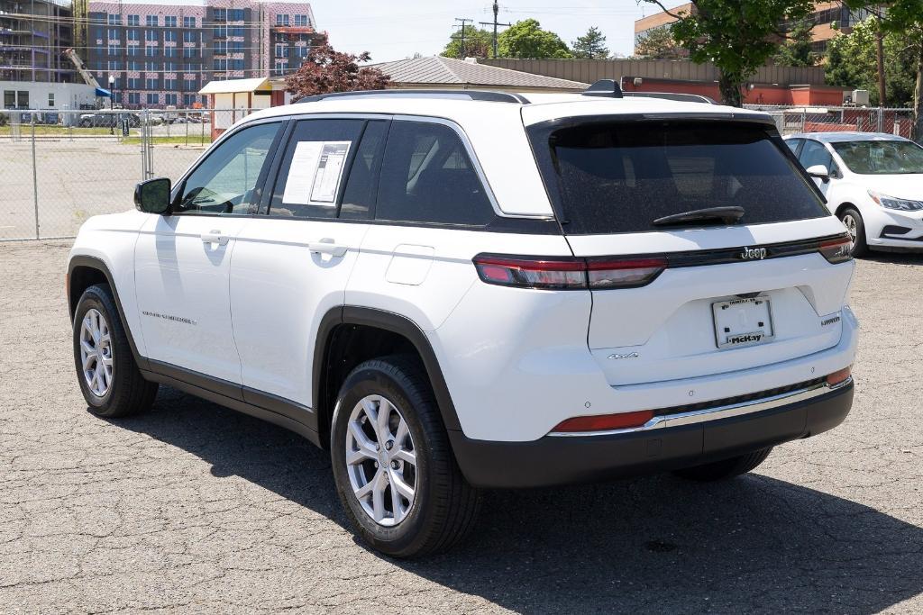 used 2022 Jeep Grand Cherokee car, priced at $31,991