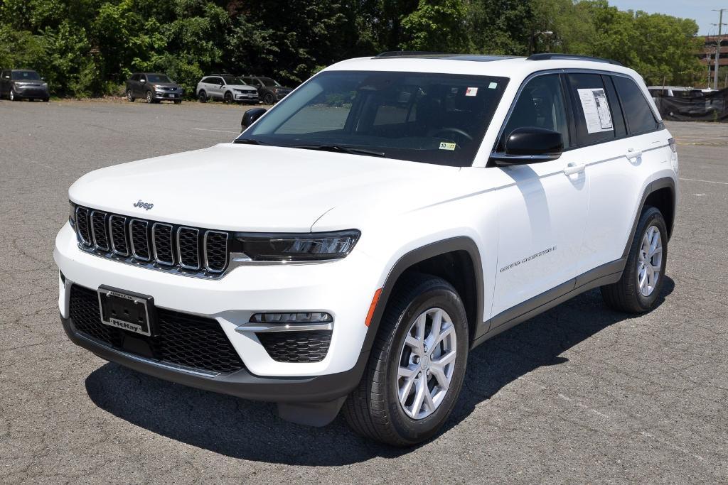 used 2022 Jeep Grand Cherokee car, priced at $31,991