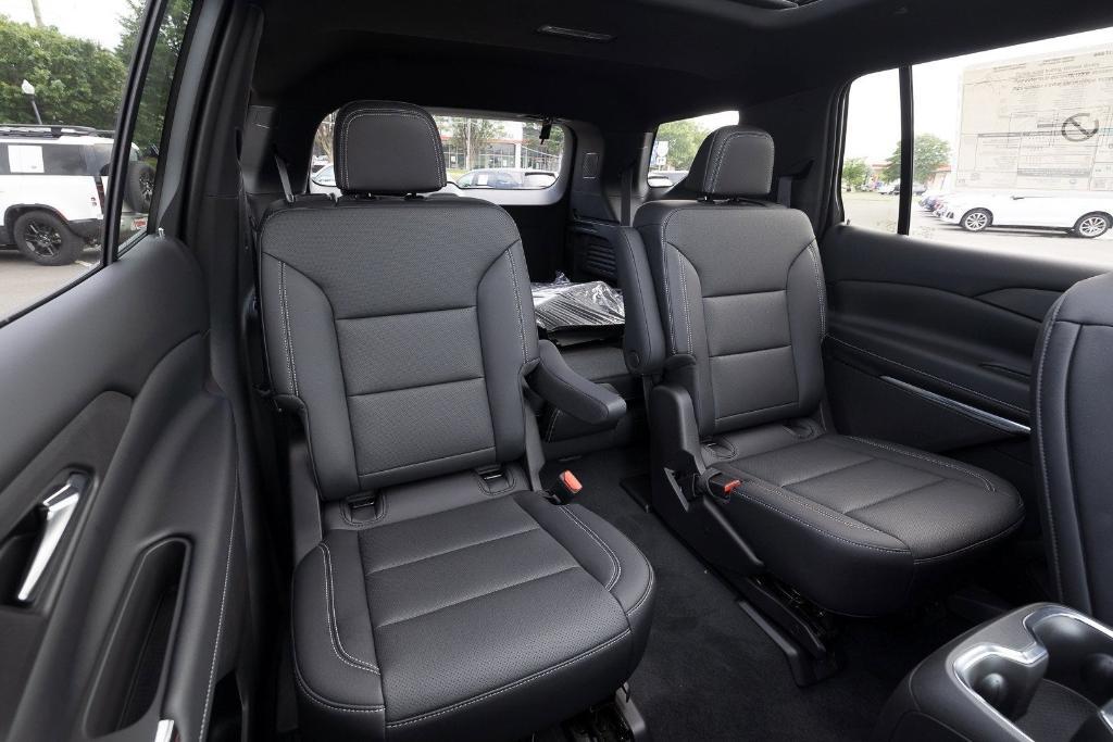 new 2025 Chevrolet Traverse car, priced at $46,989