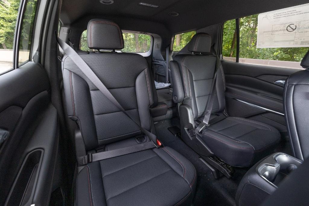 new 2026 Chevrolet Traverse car, priced at $52,020