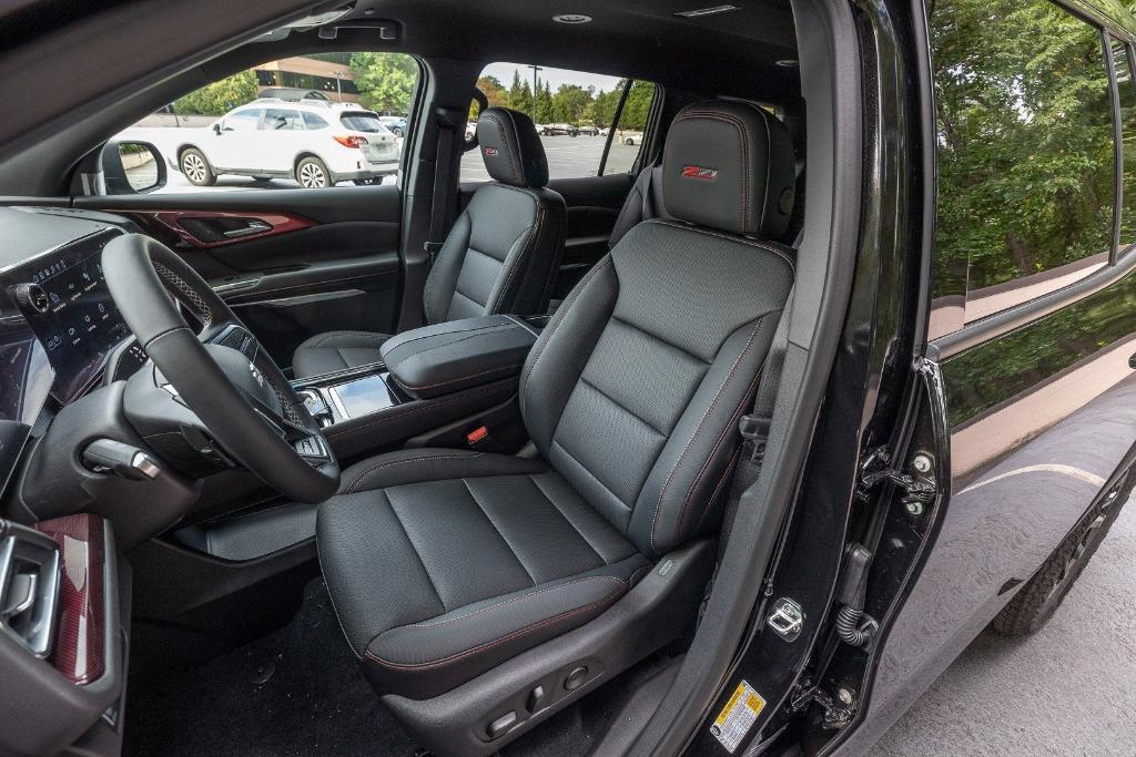 new 2026 Chevrolet Traverse car, priced at $52,020