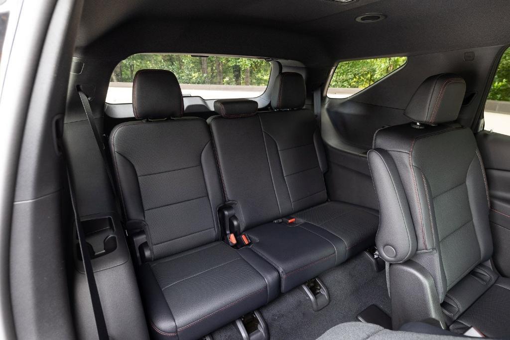new 2026 Chevrolet Traverse car, priced at $52,020