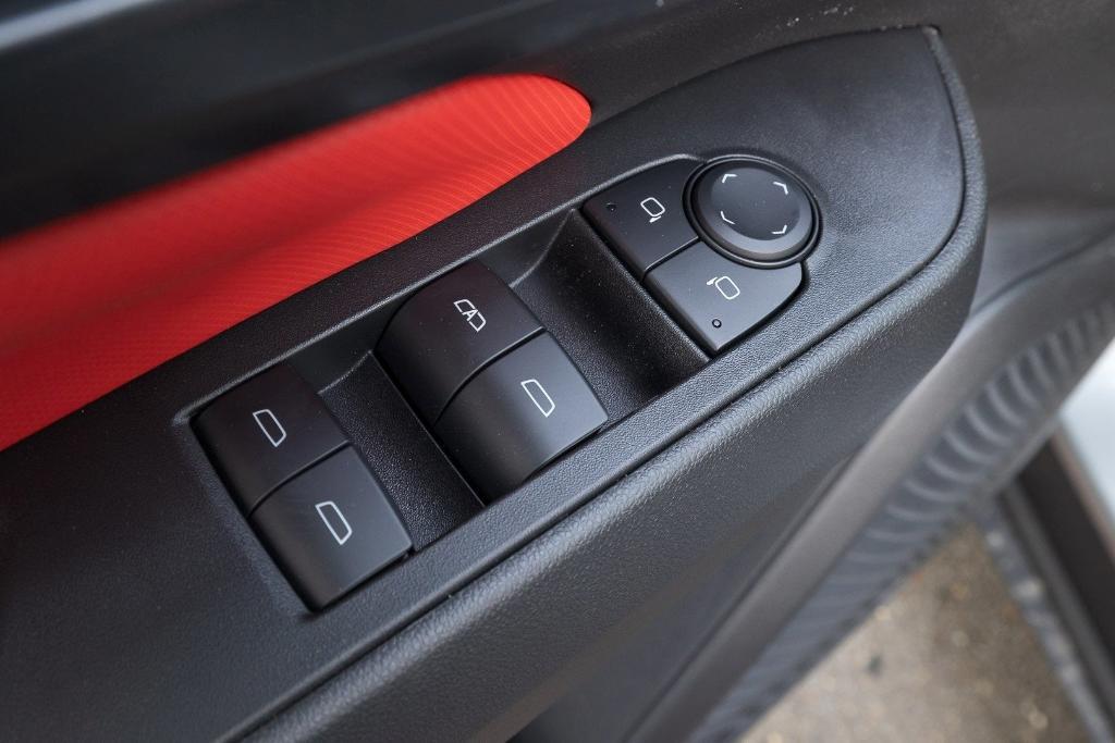 new 2025 Chevrolet Equinox EV car, priced at $37,061