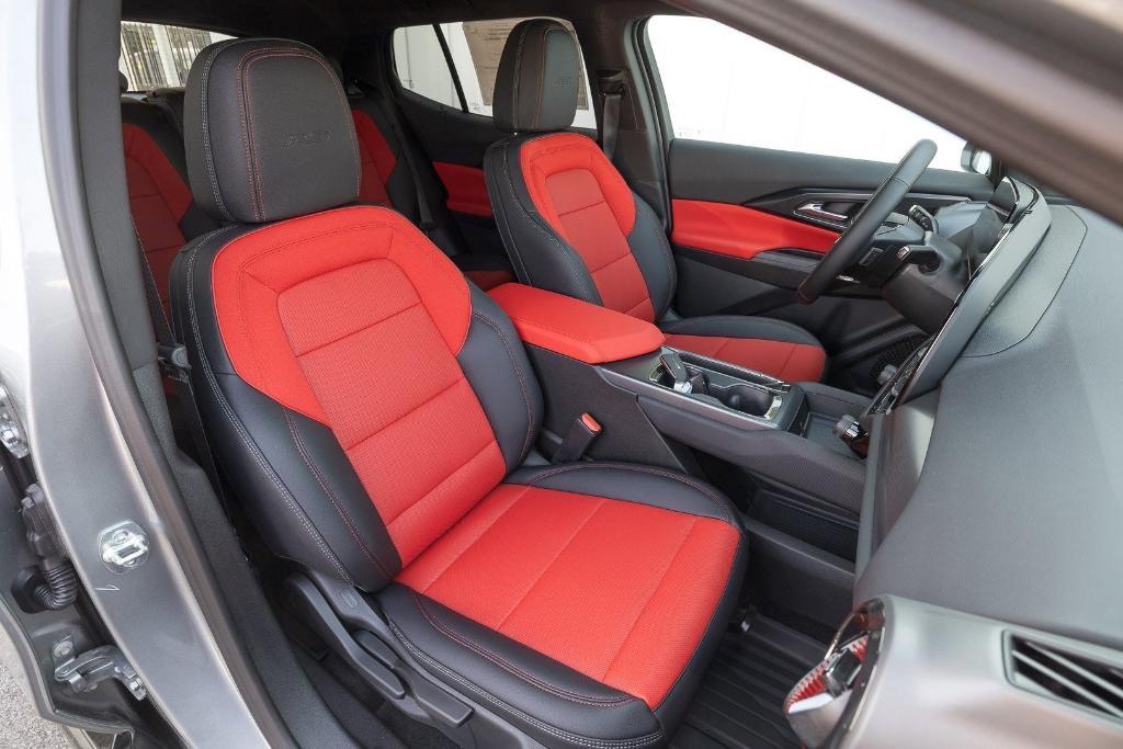 new 2025 Chevrolet Equinox EV car, priced at $37,061