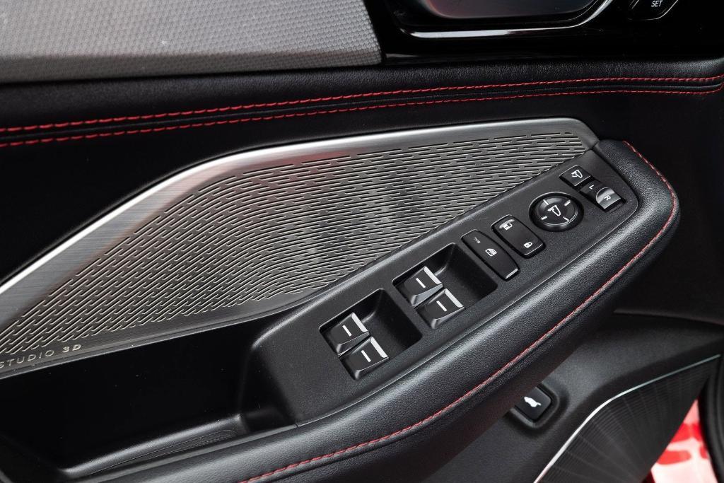 used 2022 Acura MDX car, priced at $38,000