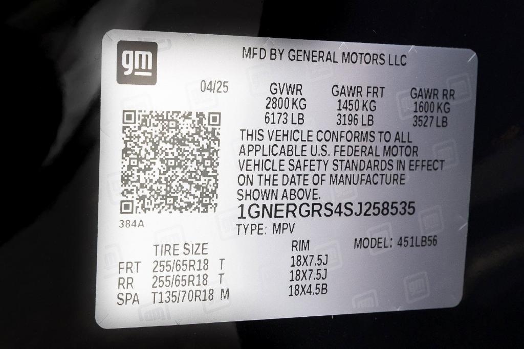 new 2025 Chevrolet Traverse car, priced at $38,612