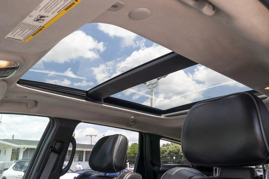 used 2021 Jeep Grand Cherokee car, priced at $32,100