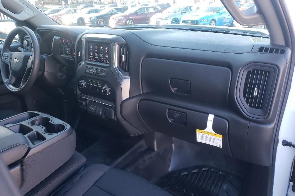 new 2024 Chevrolet Silverado 1500 car, priced at $39,999