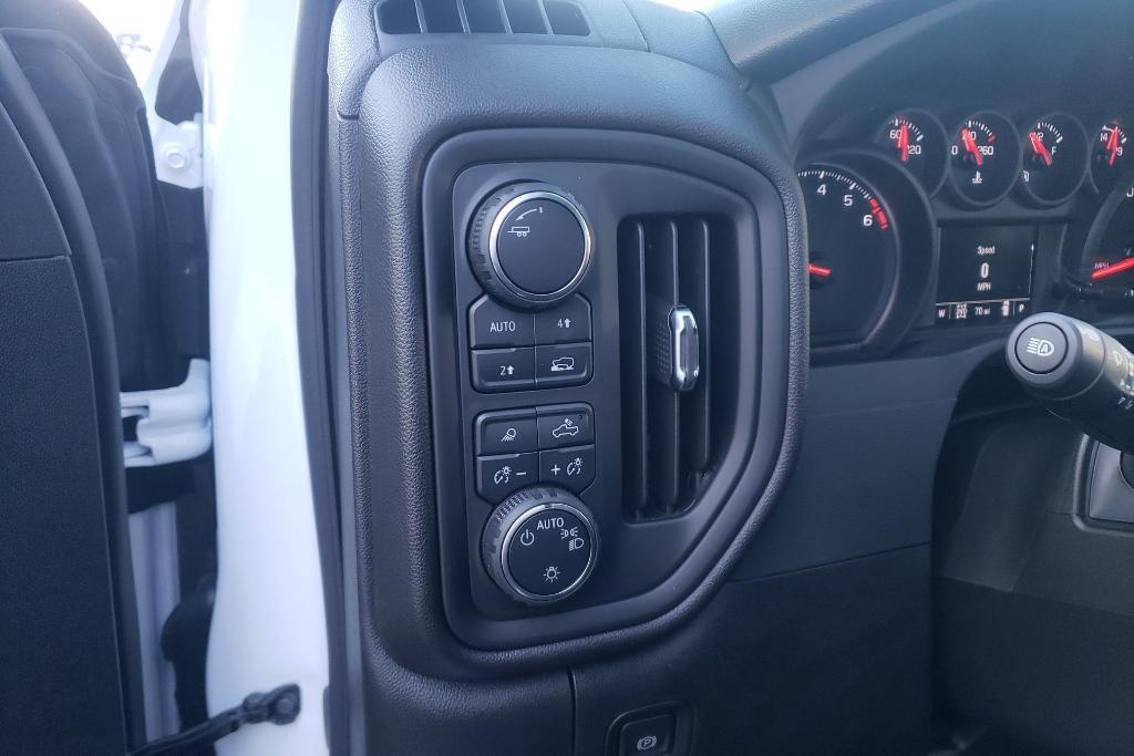 new 2024 Chevrolet Silverado 1500 car, priced at $39,999
