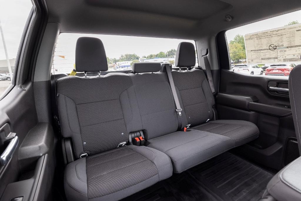 new 2024 Chevrolet Silverado 1500 car, priced at $39,999