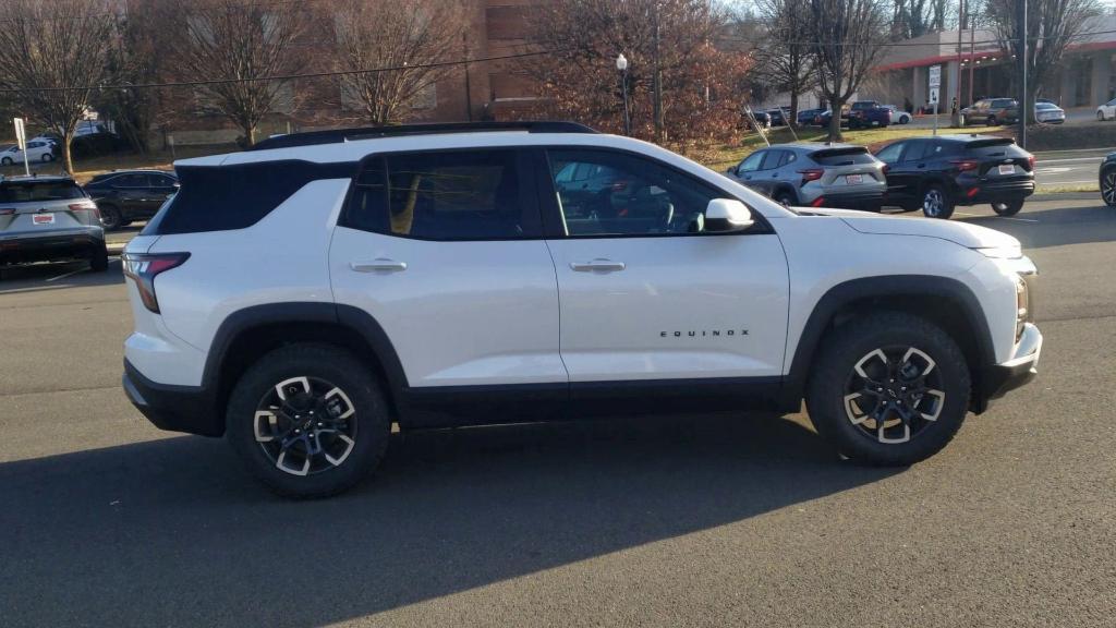 new 2025 Chevrolet Equinox car, priced at $38,674