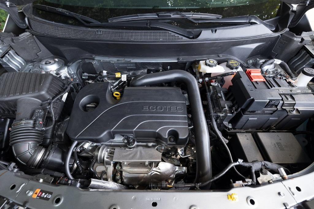 new 2026 Chevrolet Equinox car, priced at $30,320