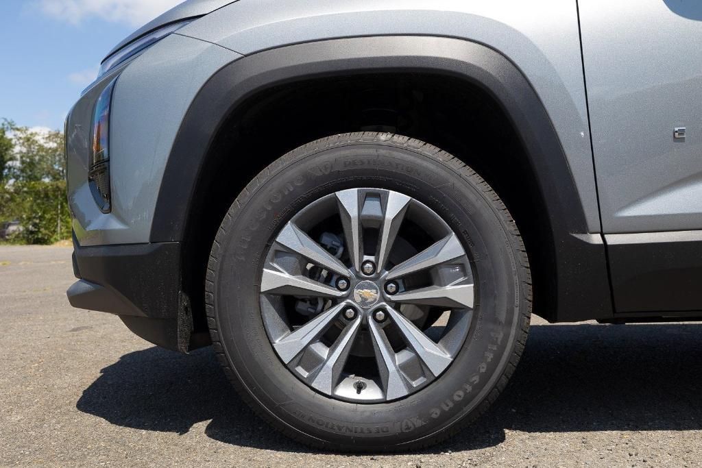 new 2026 Chevrolet Equinox car, priced at $30,320