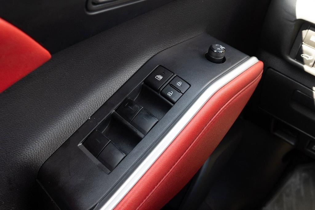 used 2023 Toyota Highlander car, priced at $38,655
