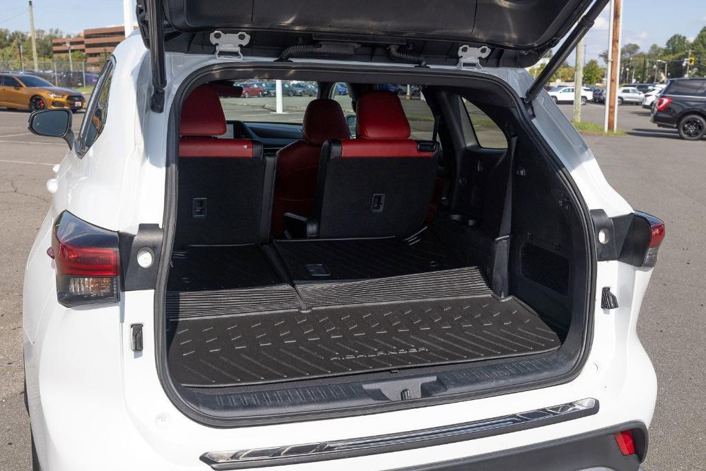 used 2023 Toyota Highlander car, priced at $38,655