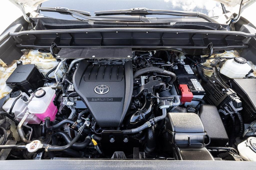 used 2023 Toyota Highlander car, priced at $38,655