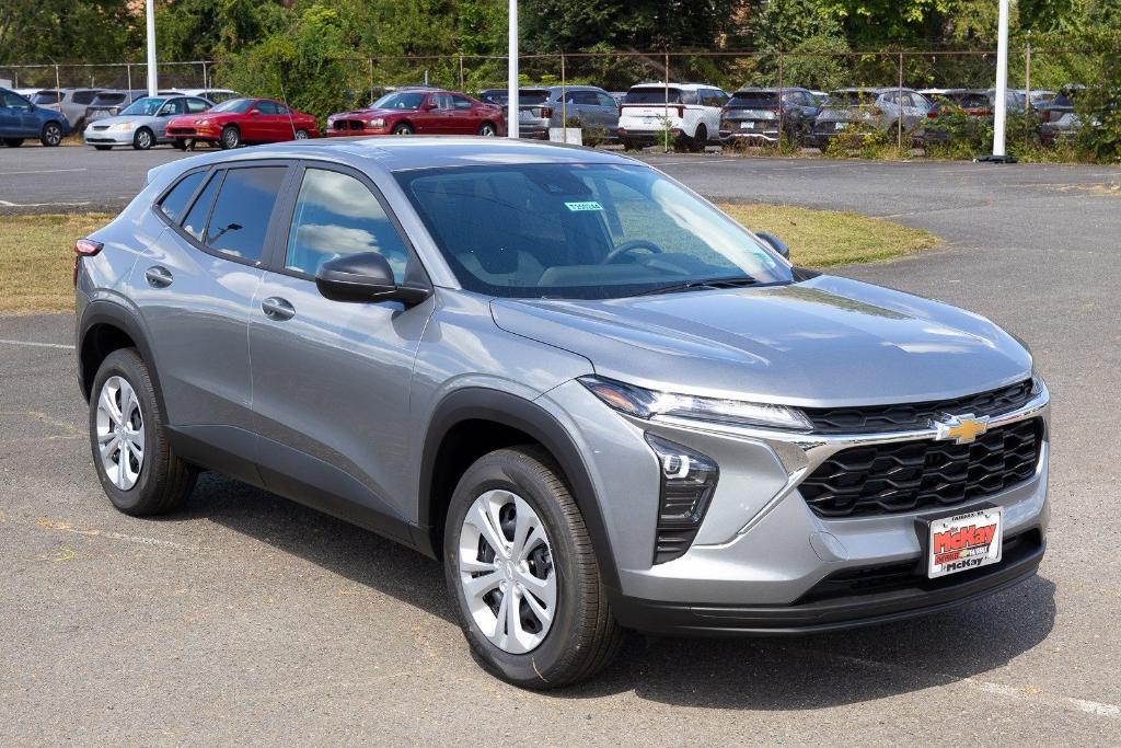new 2025 Chevrolet Trax car, priced at $20,890