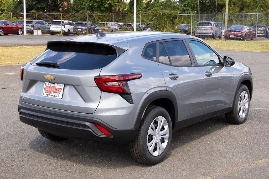 new 2025 Chevrolet Trax car, priced at $20,890