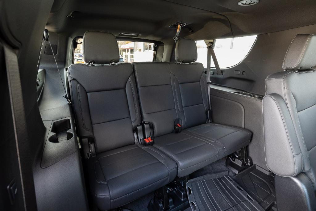 new 2026 Chevrolet Suburban car, priced at $72,659