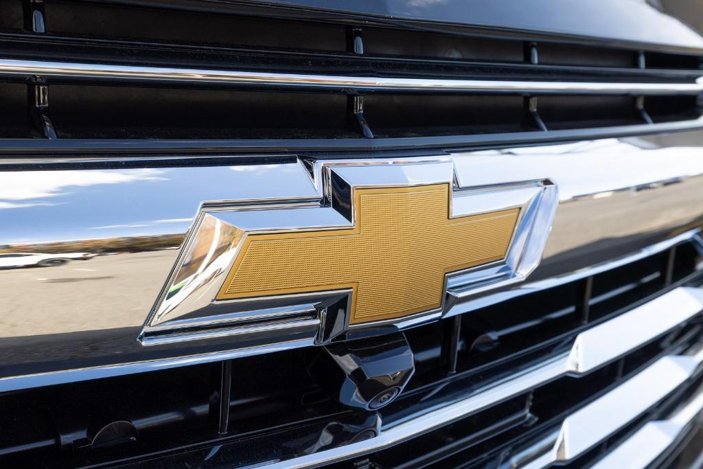 new 2026 Chevrolet Suburban car, priced at $73,000