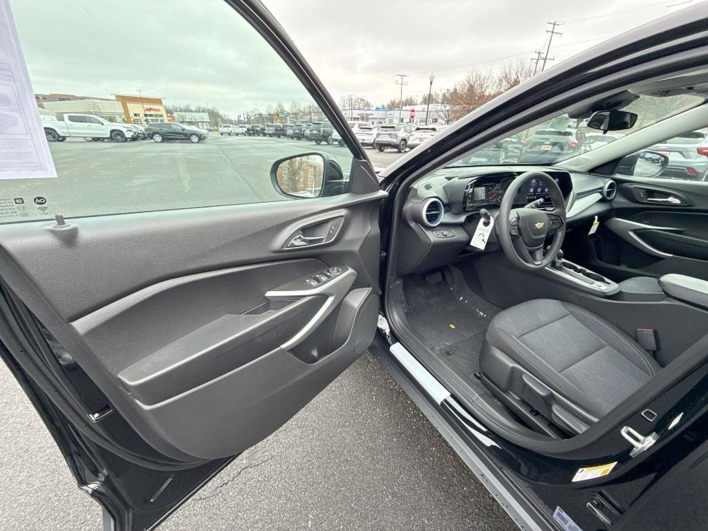 new 2024 Chevrolet Trax car, priced at $20,384