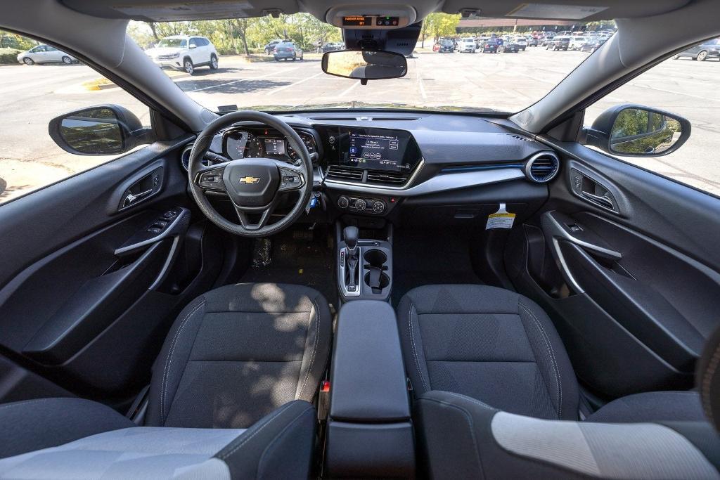 new 2025 Chevrolet Trax car, priced at $21,055