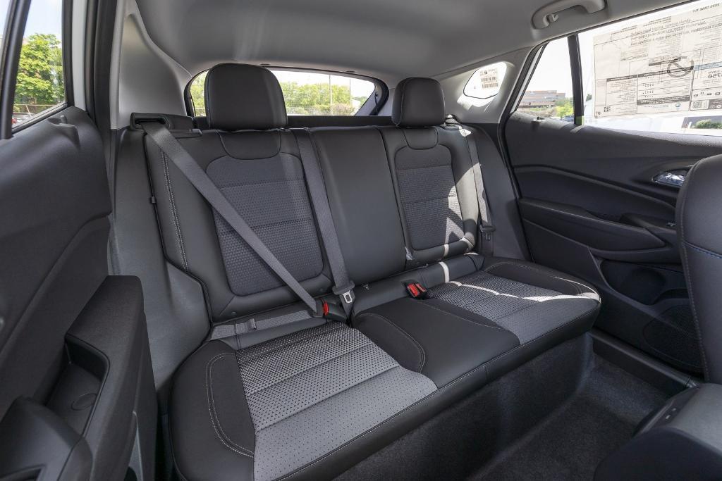 new 2025 Chevrolet Trax car, priced at $22,282