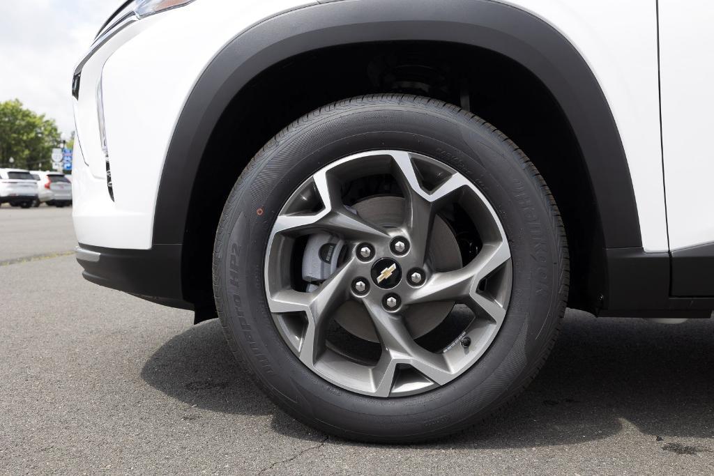 new 2025 Chevrolet Trax car, priced at $22,282