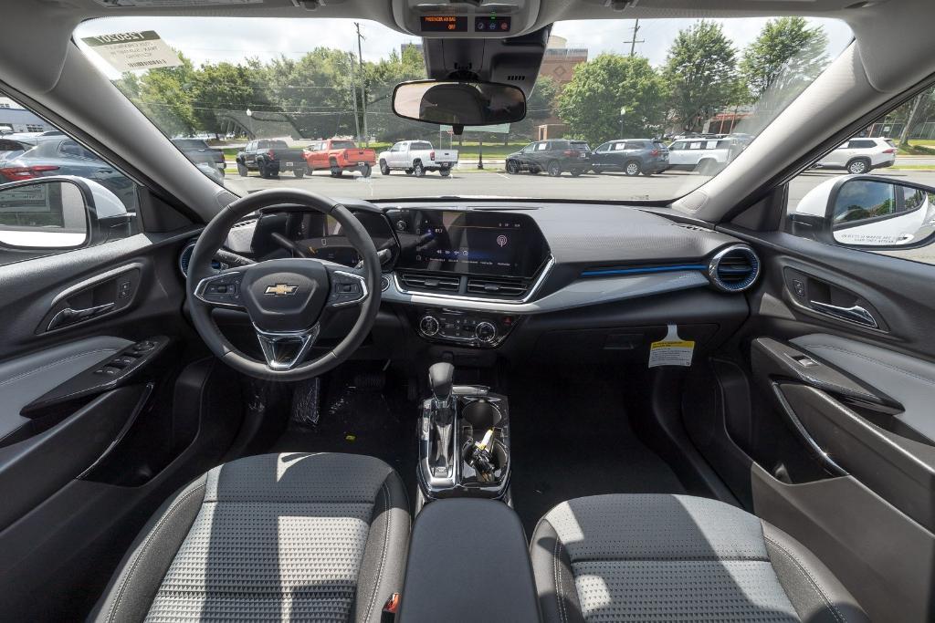 new 2025 Chevrolet Trax car, priced at $22,282