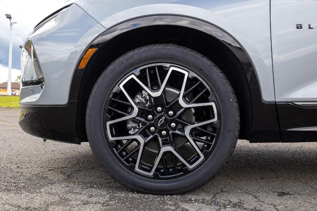 new 2025 Chevrolet Blazer car, priced at $42,222