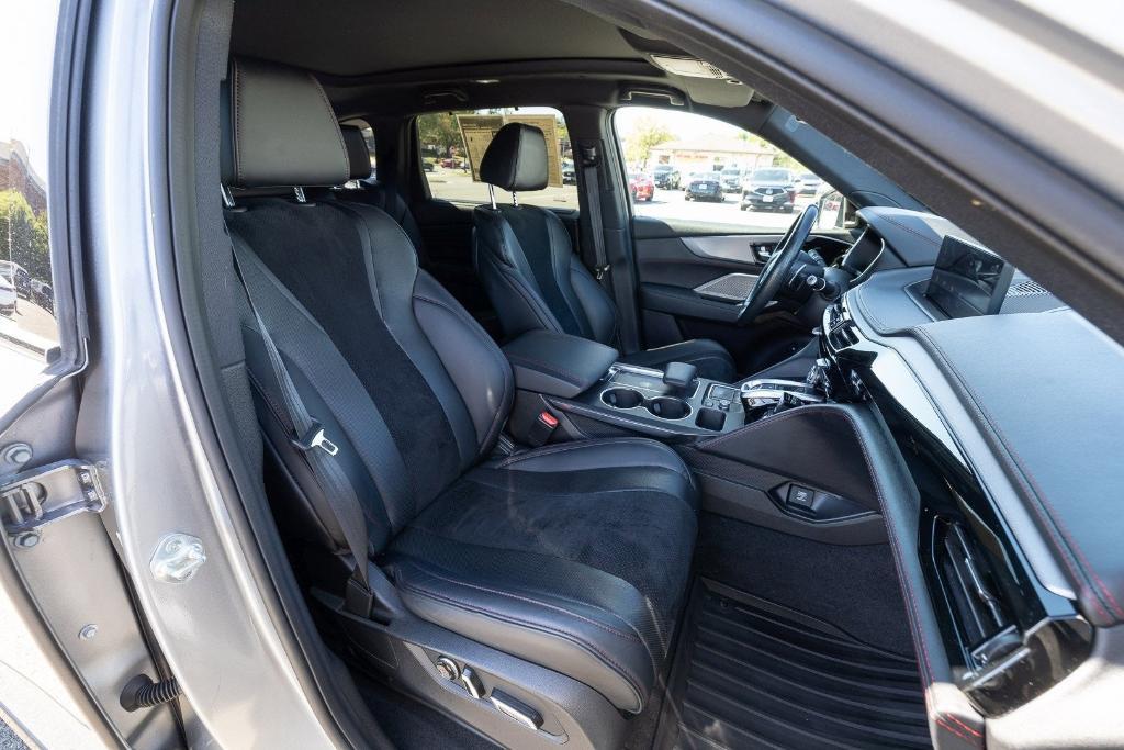 used 2023 Acura MDX car, priced at $44,000
