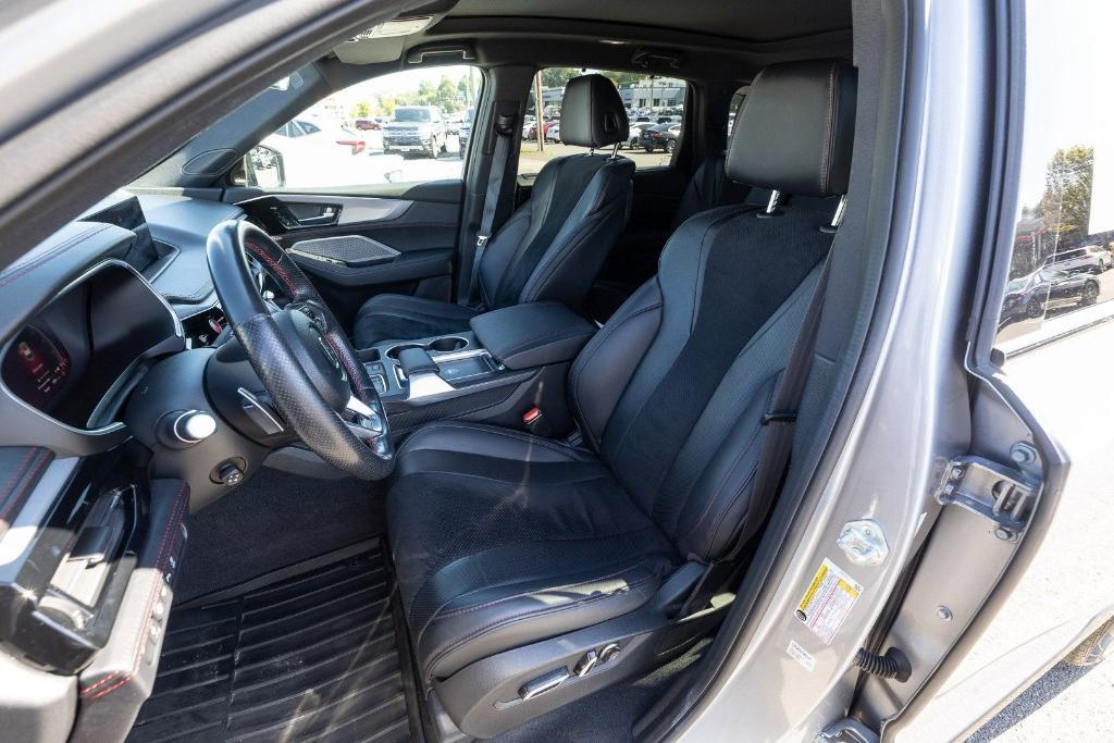 used 2023 Acura MDX car, priced at $44,000