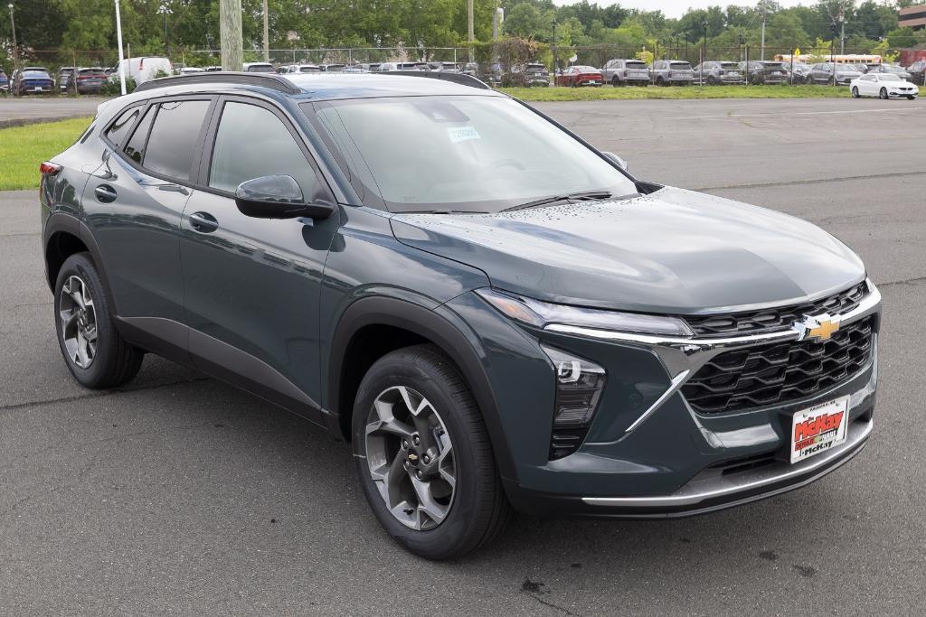 new 2025 Chevrolet Trax car, priced at $24,095