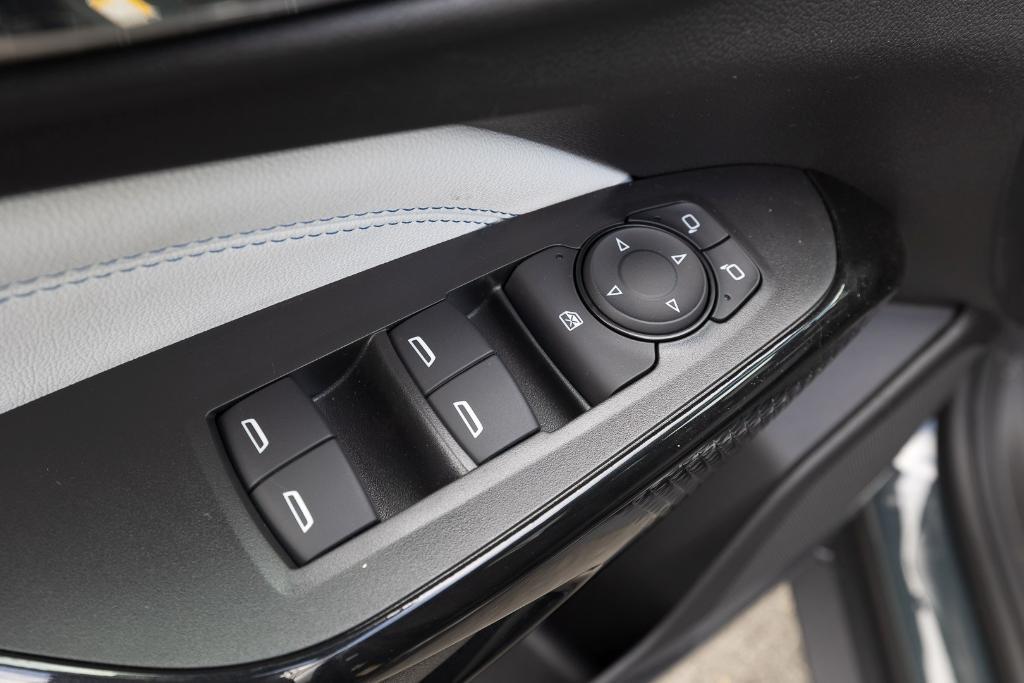 new 2025 Chevrolet Trax car, priced at $24,095