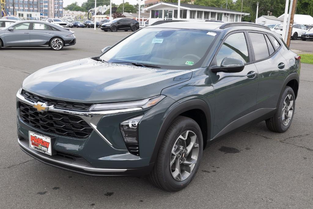 new 2025 Chevrolet Trax car, priced at $24,095