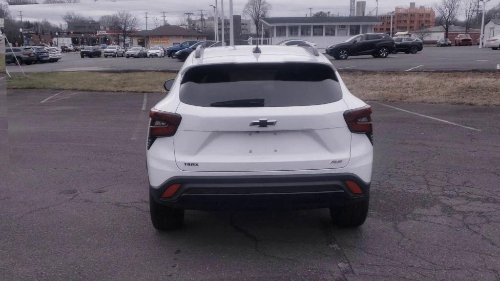 new 2025 Chevrolet Trax car, priced at $25,290