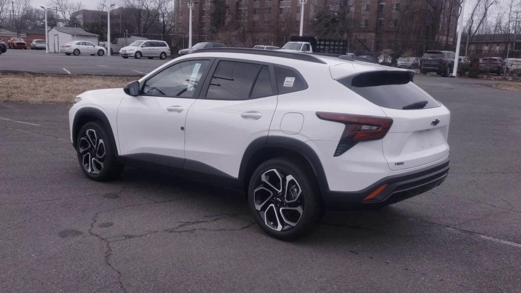 new 2025 Chevrolet Trax car, priced at $25,290