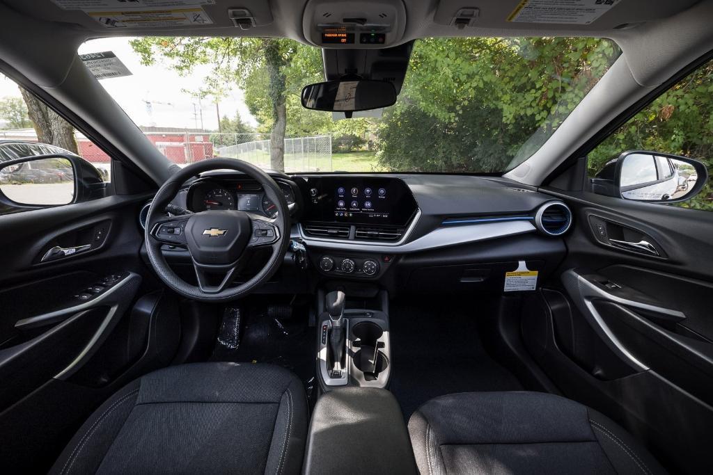 new 2025 Chevrolet Trax car, priced at $21,835