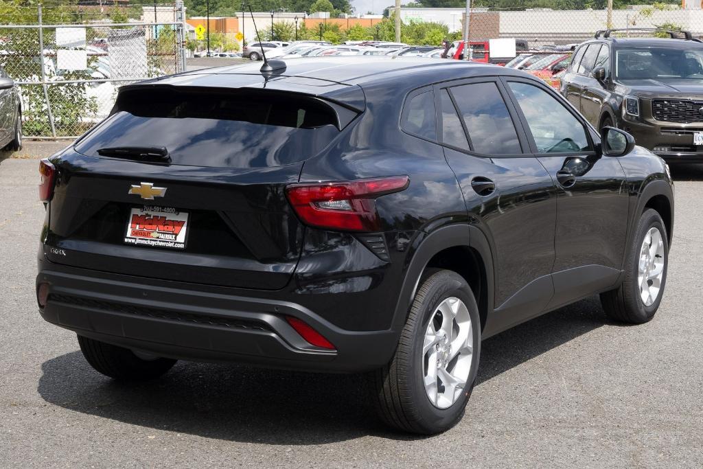 new 2025 Chevrolet Trax car, priced at $21,835