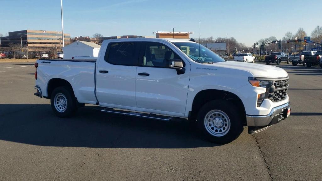 new 2024 Chevrolet Silverado 1500 car, priced at $40,495