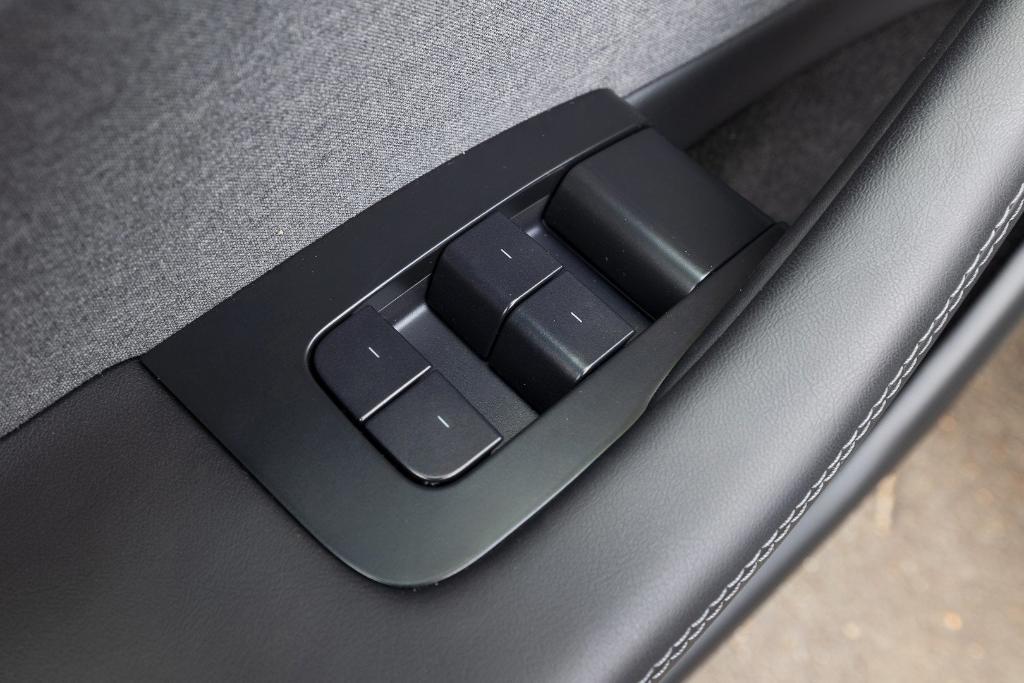 used 2024 Tesla Model 3 car, priced at $31,000