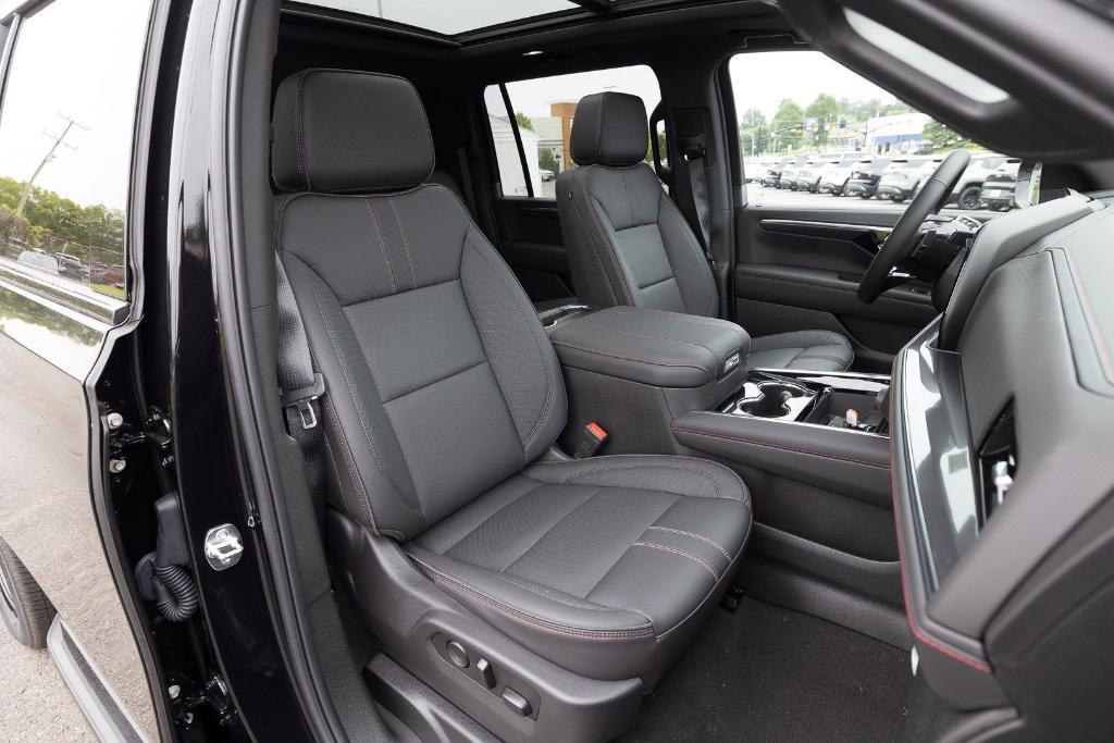 new 2025 Chevrolet Suburban car, priced at $78,336